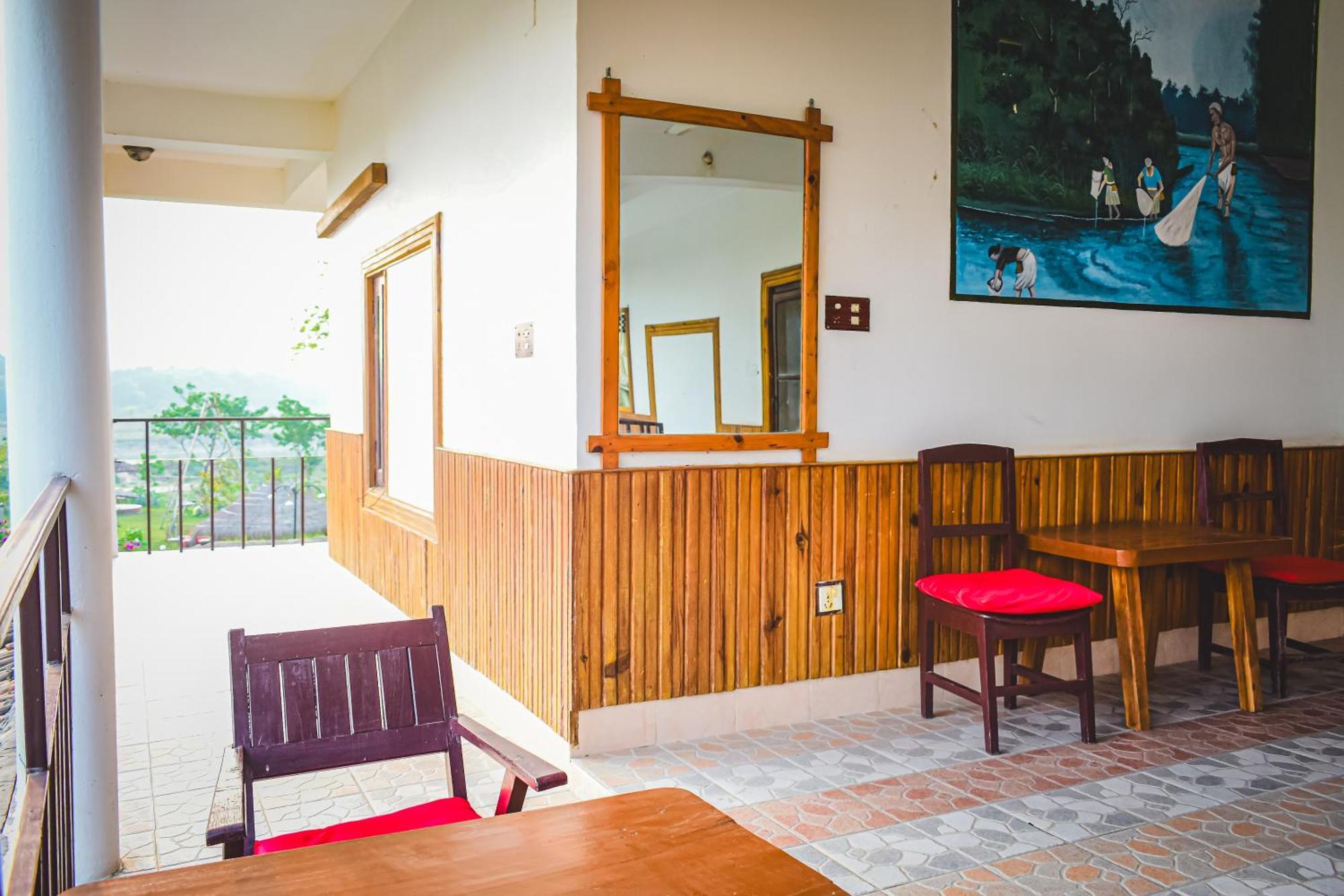 Hotel Riverside With Swimming Pool Sauraha Ngoại thất bức ảnh